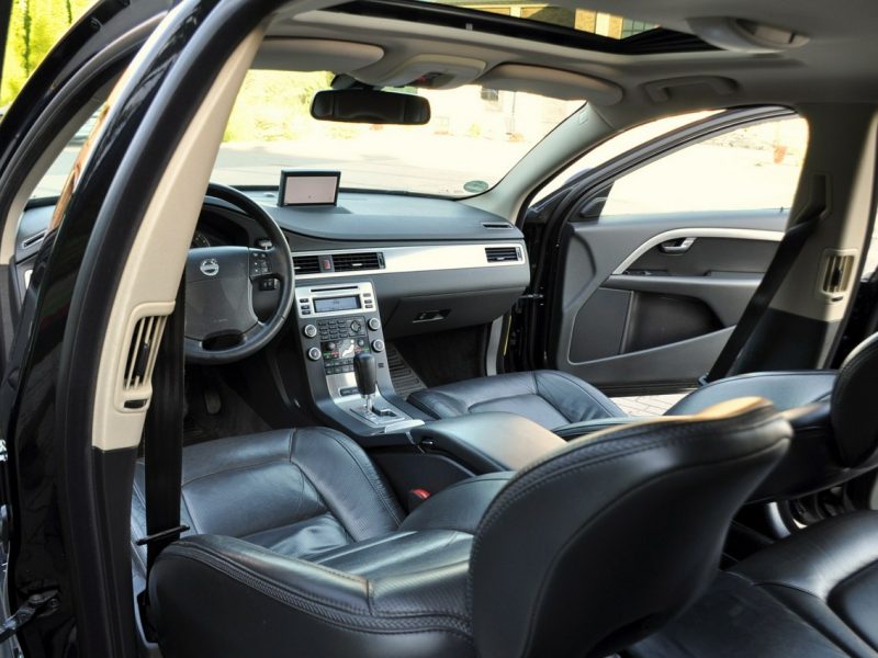 Volvo XC 70 2.4d(185KM)*Lift*AWD*Xenon*Navi*Skóry*El.Fotele*Szyber*I Wł*Alu18"*ASO III (2007-)
