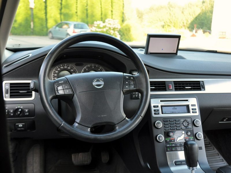 Volvo XC 70 2.4d(185KM)*Lift*AWD*Xenon*Navi*Skóry*El.Fotele*Szyber*I Wł*Alu18"*ASO III (2007-)