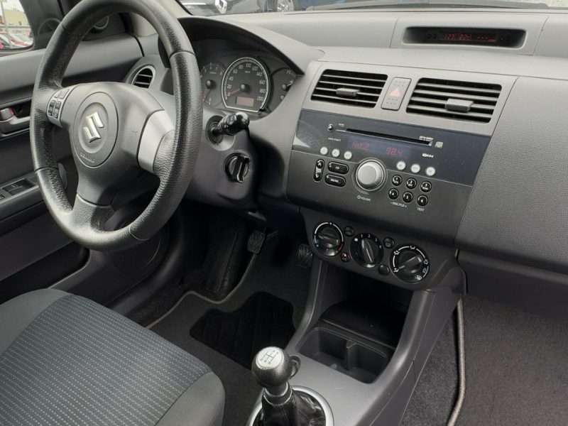 Suzuki Swift 1.5 Benzyna Moc 102KM Zarejestrowany Ubezpieczony IV (2004-2010)
