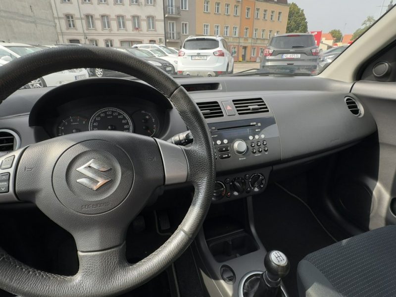 Suzuki Swift 1.5 Benzyna Moc 102KM Zarejestrowany Ubezpieczony IV (2004-2010)