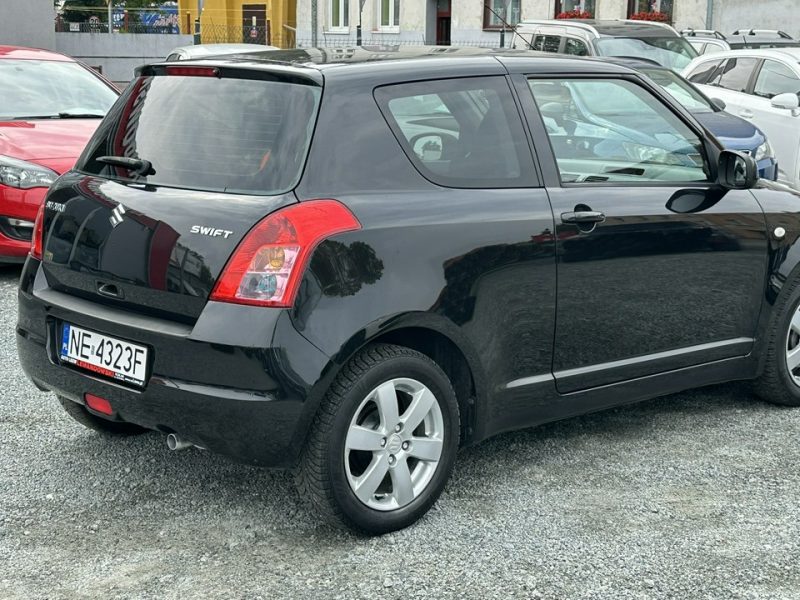 Suzuki Swift 1.5 Benzyna Moc 102KM Zarejestrowany Ubezpieczony IV (2004-2010)
