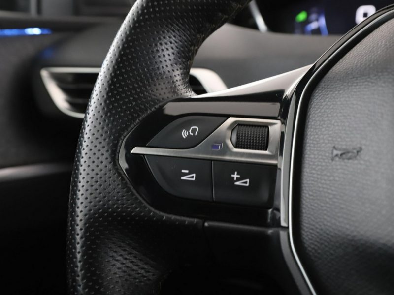 Peugeot 3008 GT-Line panorama virtual navi PDC półskóra tempomat II (2016-)