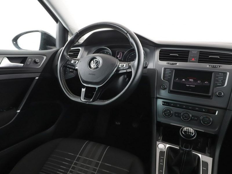 Volkswagen Golf Comfortline PDC grzane fotele climatronic tempomat VII (2012-)
