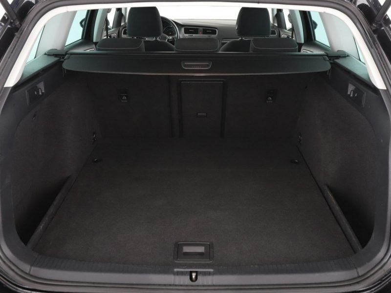 Volkswagen Golf Comfortline PDC grzane fotele climatronic tempomat VII (2012-)