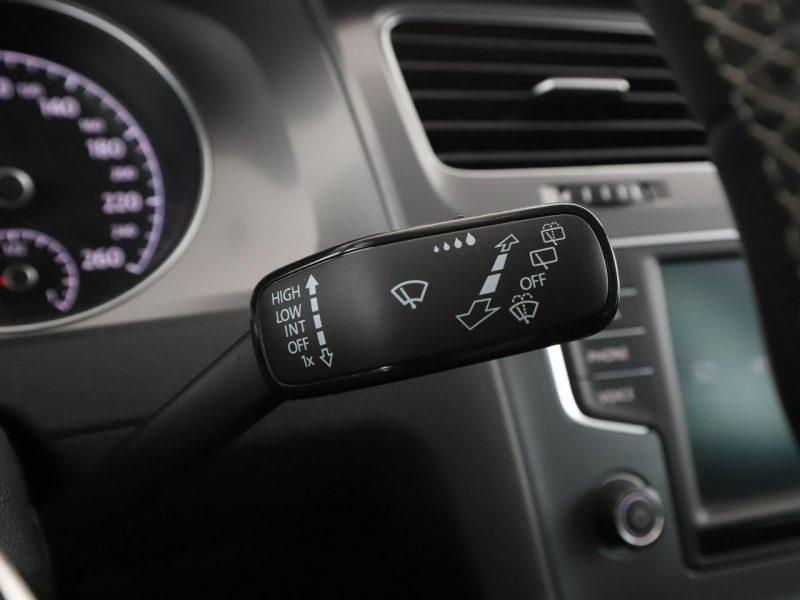 Volkswagen Golf Comfortline PDC grzane fotele climatronic tempomat VII (2012-)