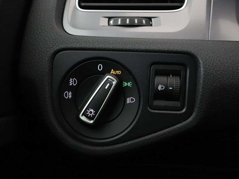 Volkswagen Golf Comfortline PDC grzane fotele climatronic tempomat VII (2012-)