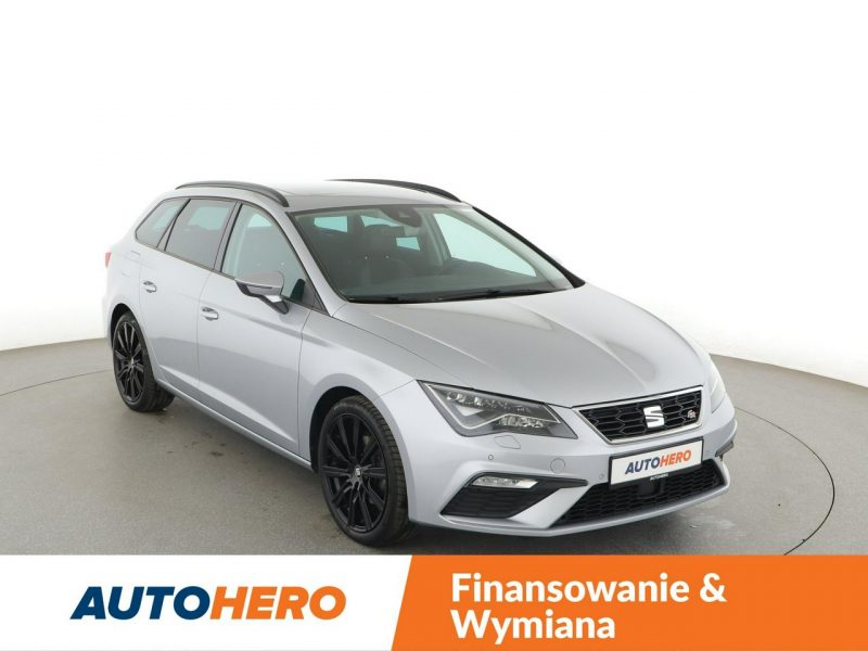 Seat Leon FR automat alcantara virtual panorama ACC grzane fotele PDC-kamera LED III (2012-)