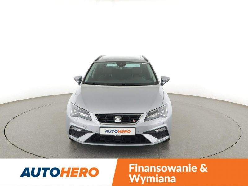 Seat Leon FR automat alcantara virtual panorama ACC grzane fotele PDC-kamera LED III (2012-)