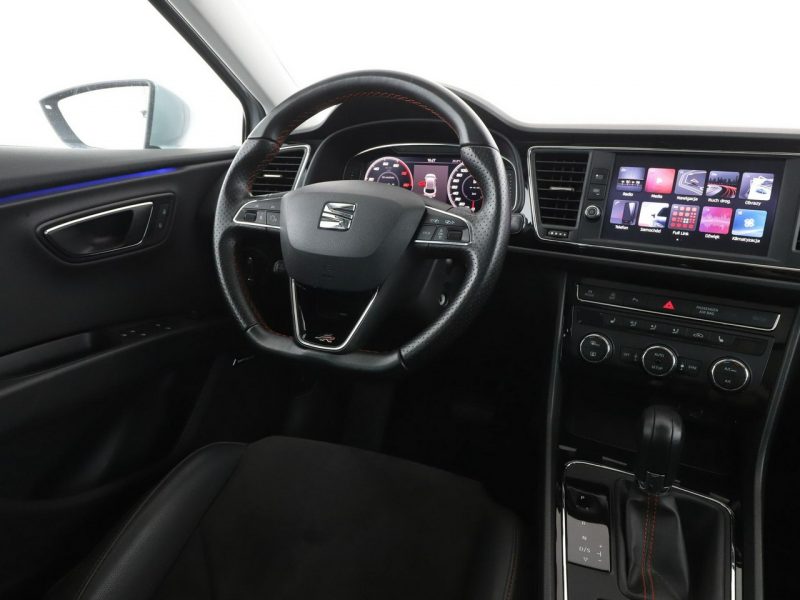 Seat Leon FR automat alcantara virtual panorama ACC grzane fotele PDC-kamera LED III (2012-)