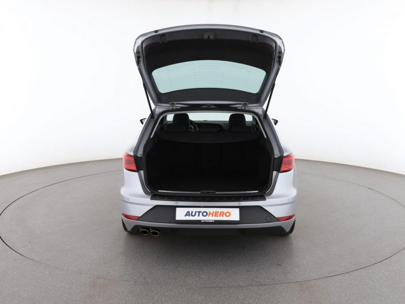 Seat Leon FR automat alcantara virtual panorama ACC grzane fotele PDC-kamera LED III (2012-)