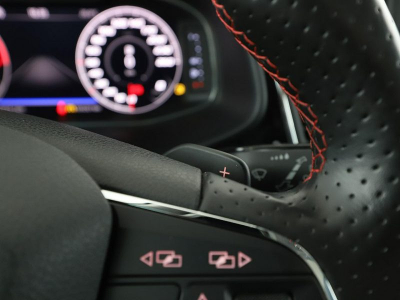 Seat Leon FR automat alcantara virtual panorama ACC grzane fotele PDC-kamera LED III (2012-)