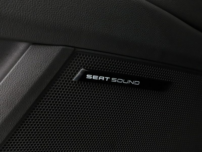 Seat Leon FR automat alcantara virtual panorama ACC grzane fotele PDC-kamera LED III (2012-)