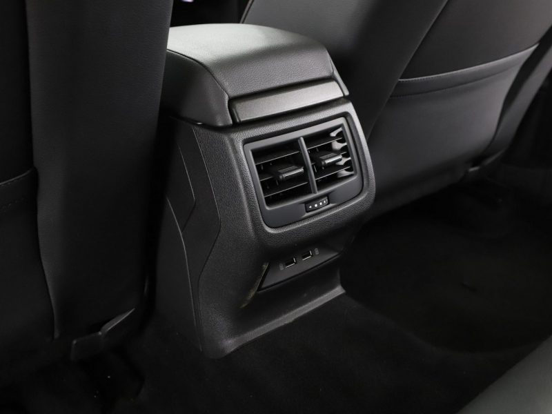 Seat Leon FR automat alcantara virtual panorama ACC grzane fotele PDC-kamera LED III (2012-)