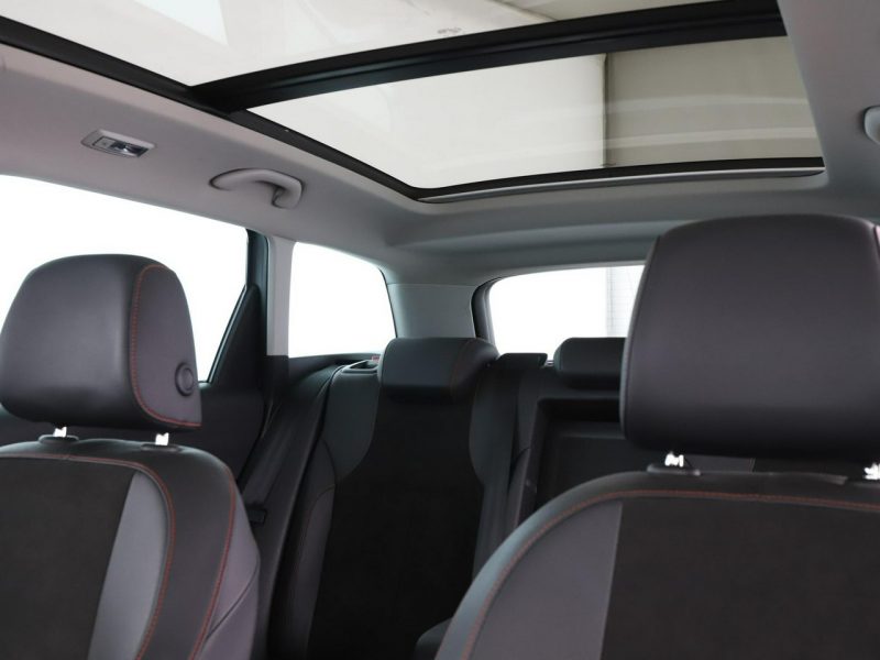 Seat Leon FR automat alcantara virtual panorama ACC grzane fotele PDC-kamera LED III (2012-)