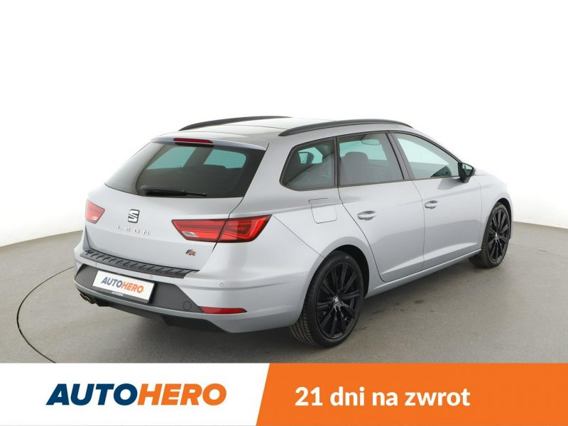 Seat Leon FR automat alcantara virtual panorama ACC grzane fotele PDC-kamera LED III (2012-)
