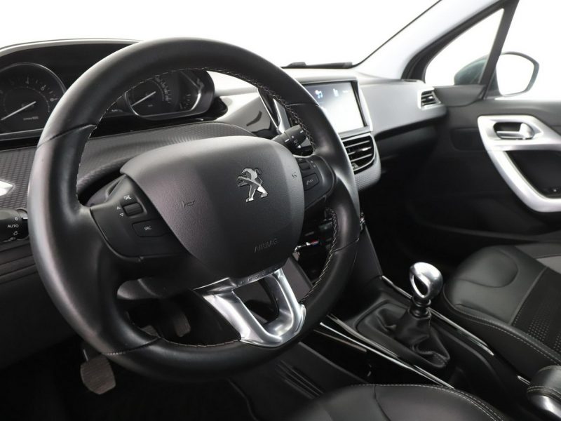 Peugeot 2008 półskóra navi klima auto kamera i czujniki parkowania II (2019-)