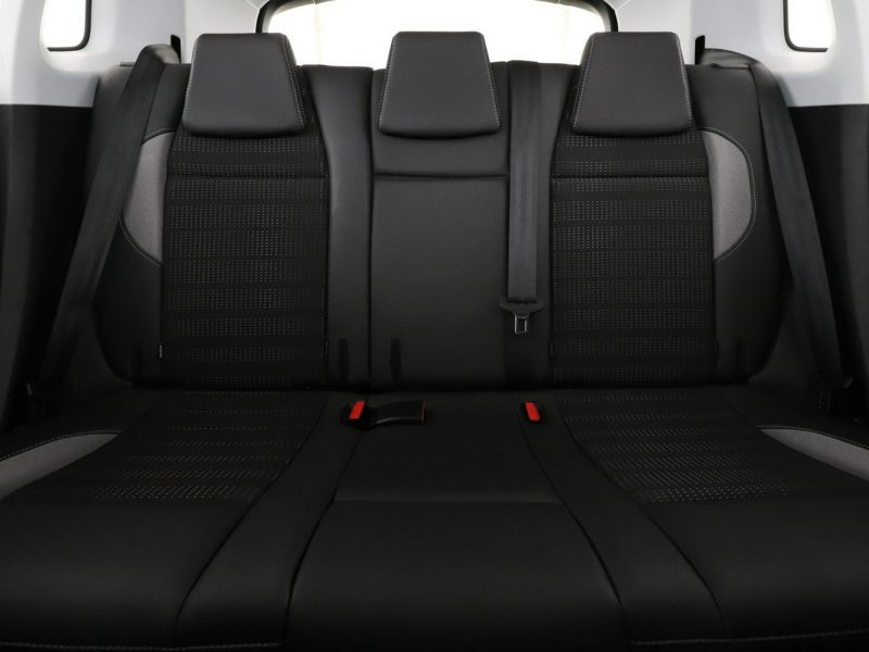 Peugeot 2008 półskóra navi klima auto kamera i czujniki parkowania II (2019-)