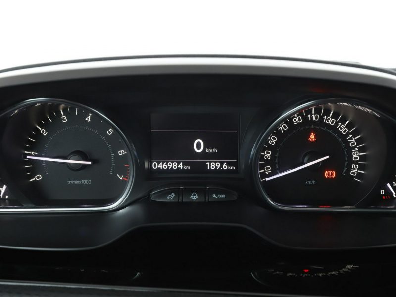 Peugeot 2008 półskóra navi klima auto kamera i czujniki parkowania II (2019-)