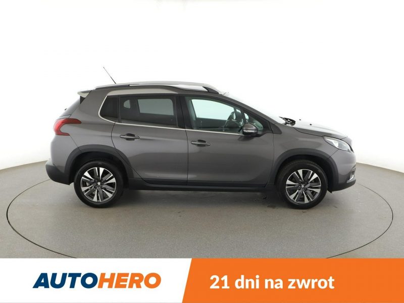 Peugeot 2008 półskóra navi klima auto kamera i czujniki parkowania II (2019-)