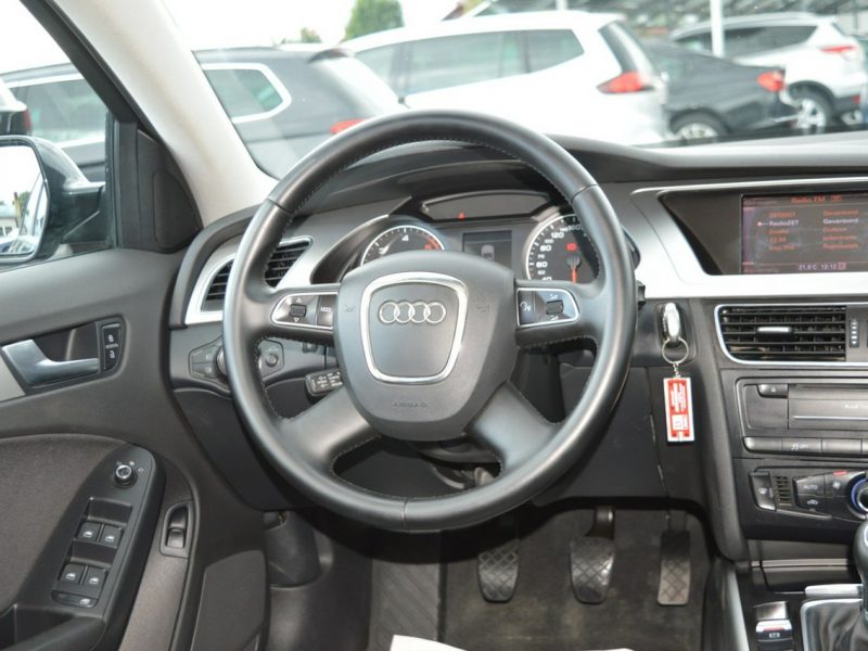 Audi A4 2.0 TDI Serwis Skóra NAVI Bluetooth 224 tys.km B8 (2007-2015)