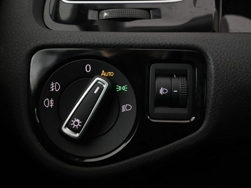 Volkswagen Golf Allstar navi PDC grzane fotele climatronic tempomat VII (2012-)