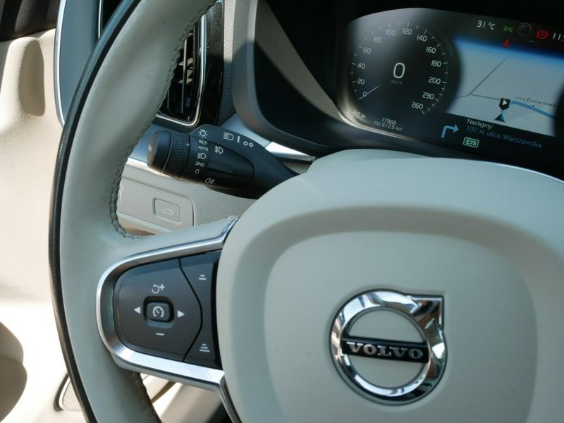 Volvo XC 60 2.0B4 197KM +14KM Momentum Pro M-hybrid +Hak -1 Wł -VAT 23% Brutto II (2017-)