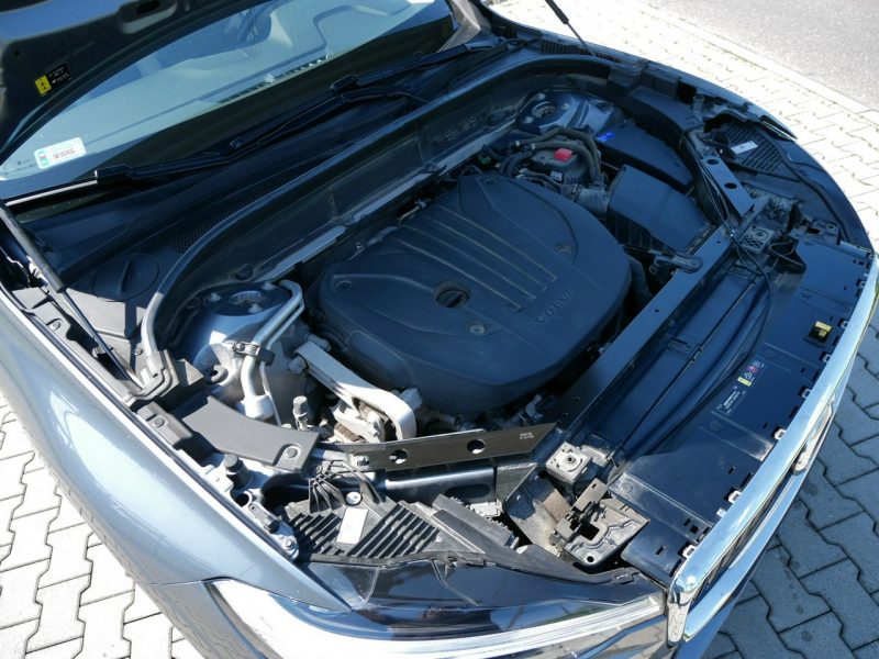 Volvo XC 60 2.0B4 197KM +14KM Momentum Pro M-hybrid +Hak -1 Wł -VAT 23% Brutto II (2017-)
