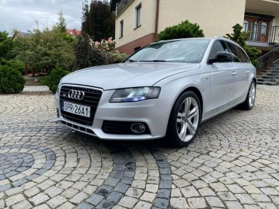 Audi A4 Audi A4 B8 2.0 TDI 143km 2008r Alu 18 zawieszenie s-line B8 (2007-2015)