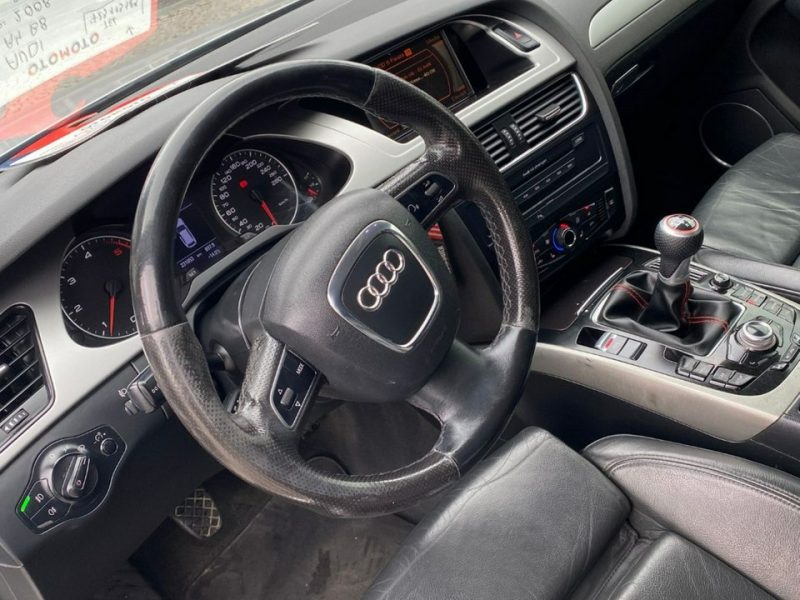 Audi A4 Audi A4 B8 2.0 TDI 143km 2008r Alu 18 zawieszenie s-line B8 (2007-2015)