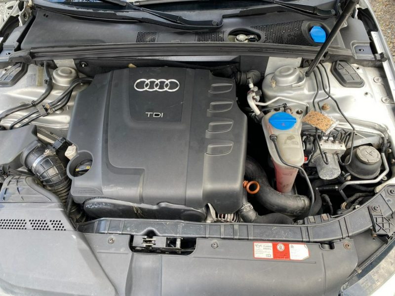 Audi A4 Audi A4 B8 2.0 TDI 143km 2008r Alu 18 zawieszenie s-line B8 (2007-2015)