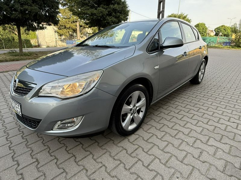 Opel Astra Opel Astra J 1.4T 2011r Klimatyzacja Serwis Alu Hatchback Zarejestrowa J (2009-2019)