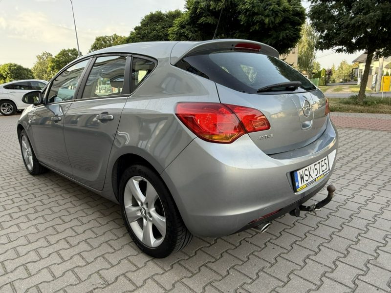 Opel Astra Opel Astra J 1.4T 2011r Klimatyzacja Serwis Alu Hatchback Zarejestrowa J (2009-2019)