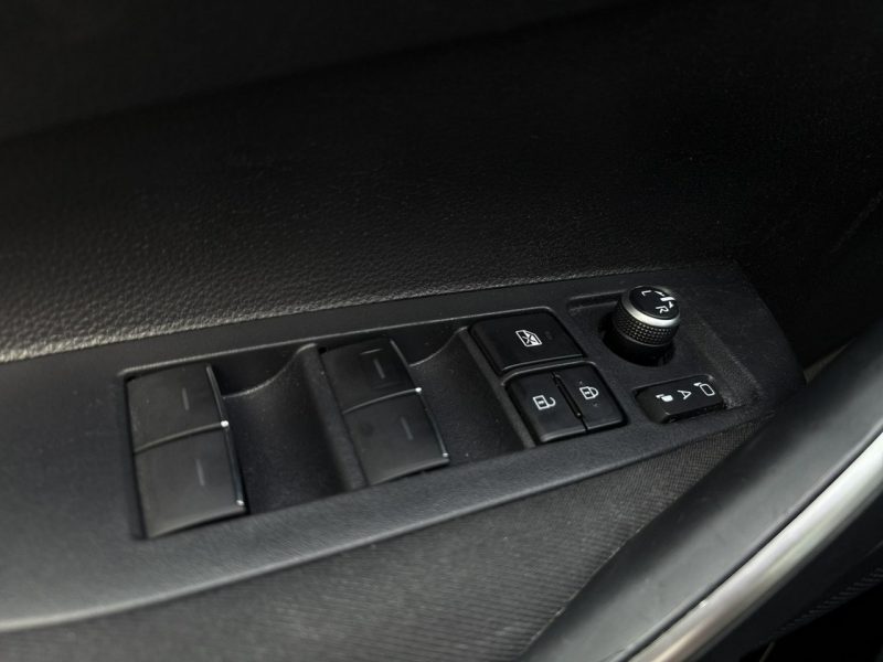 Toyota Corolla 1.8 Hybrid COMFORT TECH, salon Polska, gwarancja, FV23% Seria E16 (2012-)