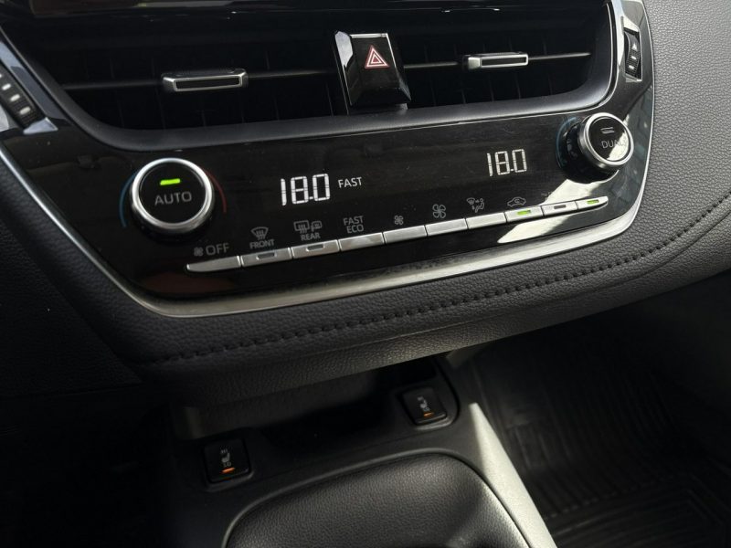 Toyota Corolla 1.8 Hybrid COMFORT TECH, salon Polska, gwarancja, FV23% Seria E16 (2012-)