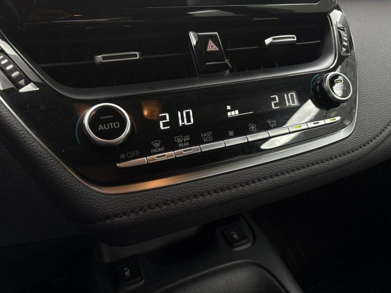 Toyota Corolla 1.8 Hybrid COMFORT TECH, salon Polska, gwarancja, FV23% Seria E16 (2012-)