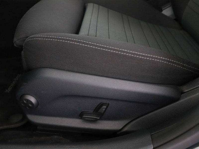 Mercedes C 220 Avantgarde automat 194KM navi grzane fotele kamera LED High Performanc W205 (2014-2021)