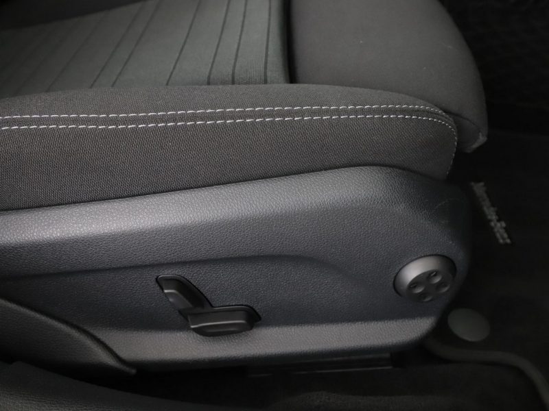 Mercedes C 220 Avantgarde automat 194KM navi grzane fotele kamera LED High Performanc W205 (2014-2021)