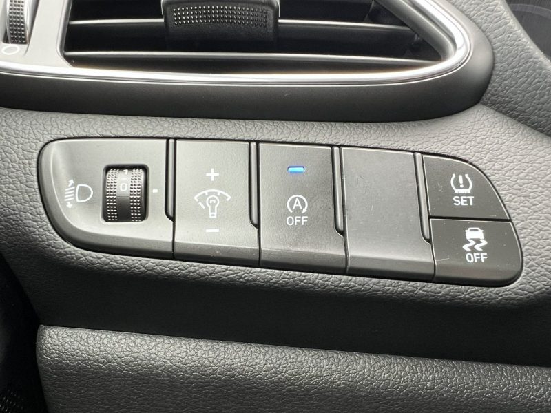Hyundai i30 1.5T-GDI 160KM 48V 6MT Modern+Display Salon Polska 1 wł. FV23% III (2017-)