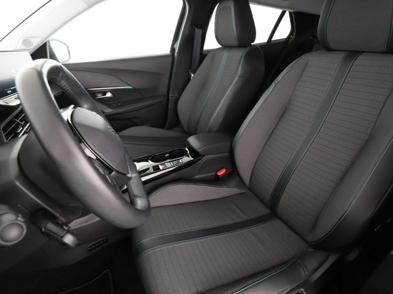 Peugeot 2008 FV23% full LED virtual cocpit navi kamera i czujniki parkowania II (2019-)