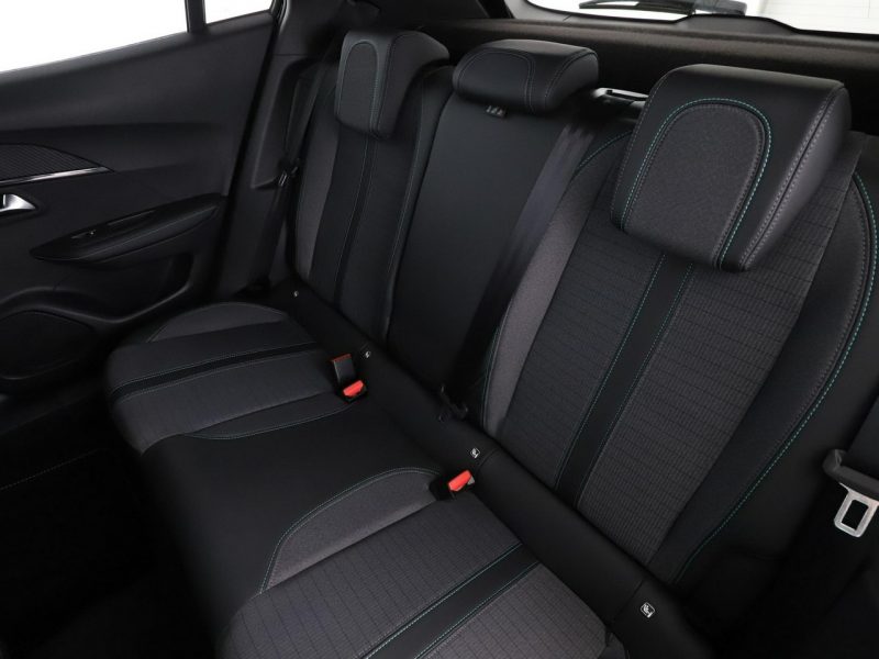 Peugeot 2008 FV23% full LED virtual cocpit navi kamera i czujniki parkowania II (2019-)
