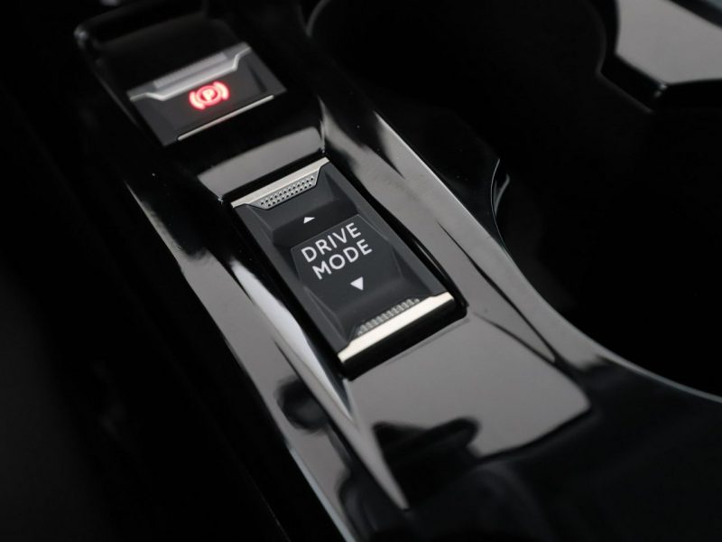 Peugeot 2008 FV23% full LED virtual cocpit navi kamera i czujniki parkowania II (2019-)