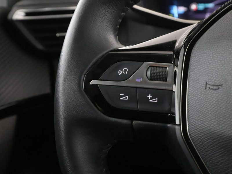 Peugeot 2008 FV23% full LED virtual cocpit navi kamera i czujniki parkowania II (2019-)