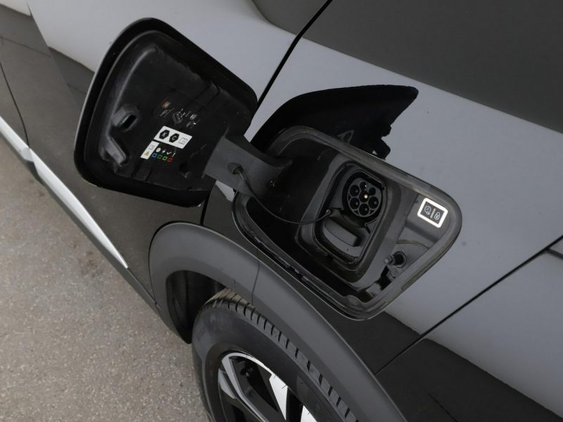 Peugeot 2008 FV23% full LED virtual cocpit navi kamera i czujniki parkowania II (2019-)
