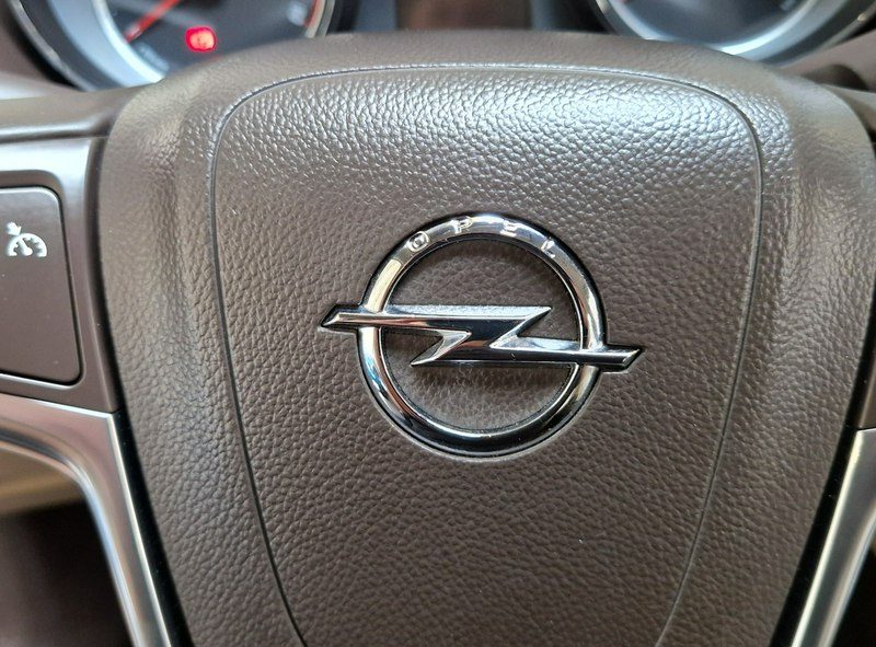 Opel Insignia 4x4 !!250 KM. !! ZOBACZ OPIS !! W PODANEJ CENIE ROCZNA GWARANCJA !! A (2008-2017)