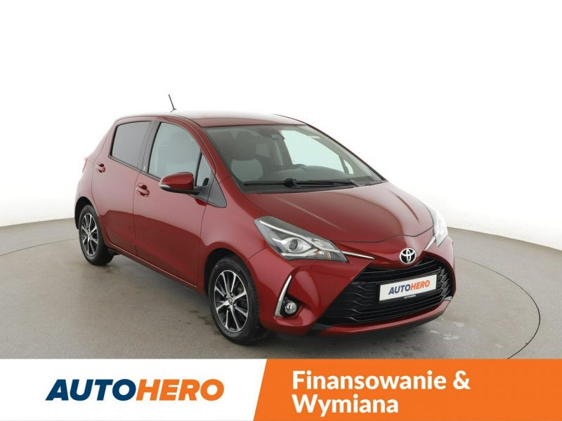 Toyota Yaris automat grzane fotele kamera Bluetooth tempomat III (2011-2019)