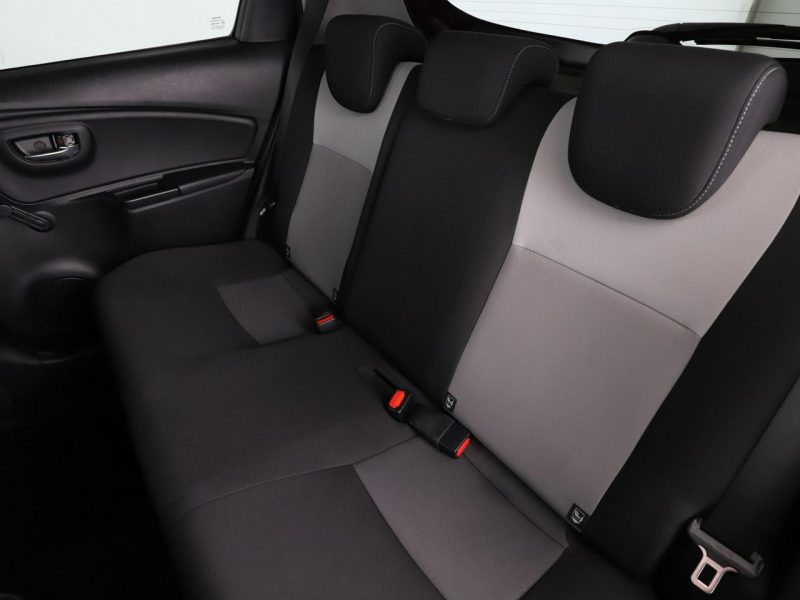 Toyota Yaris automat grzane fotele kamera Bluetooth tempomat III (2011-2019)