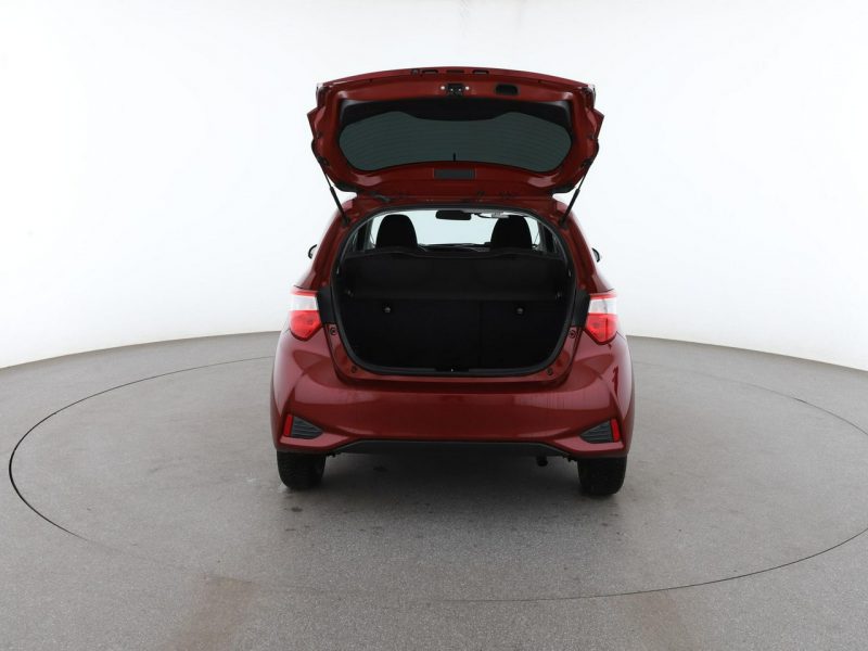 Toyota Yaris automat grzane fotele kamera Bluetooth tempomat III (2011-2019)