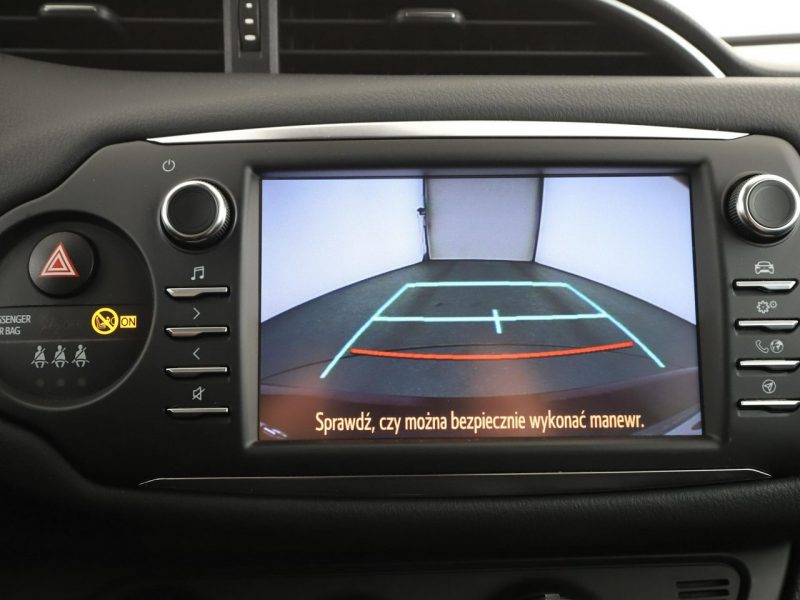 Toyota Yaris automat grzane fotele kamera Bluetooth tempomat III (2011-2019)
