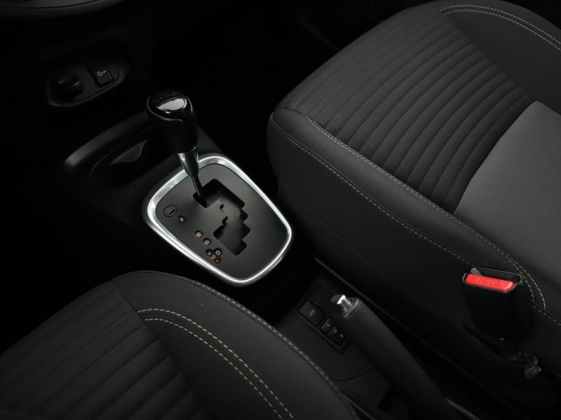 Toyota Yaris automat grzane fotele kamera Bluetooth tempomat III (2011-2019)