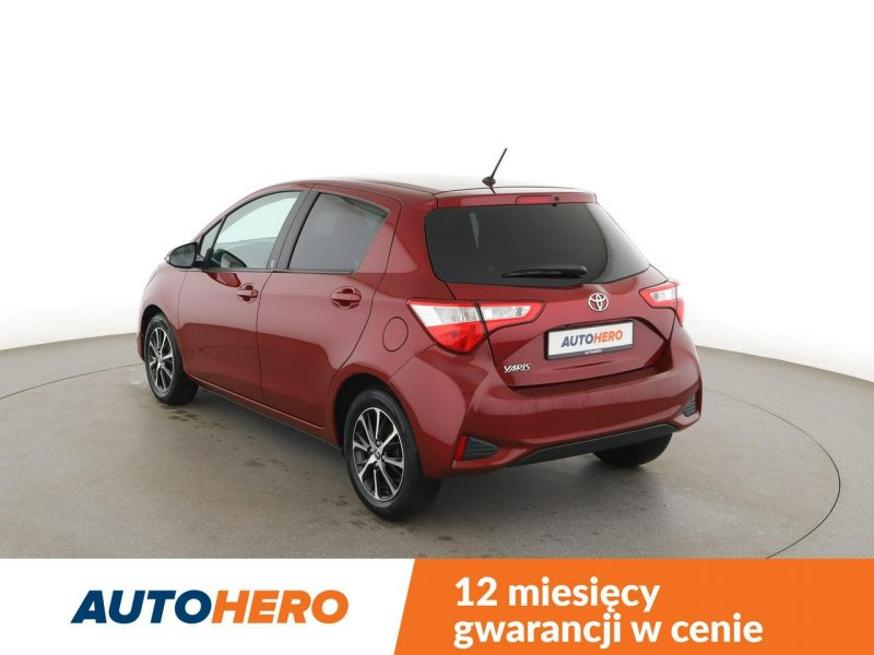 Toyota Yaris automat grzane fotele kamera Bluetooth tempomat III (2011-2019)